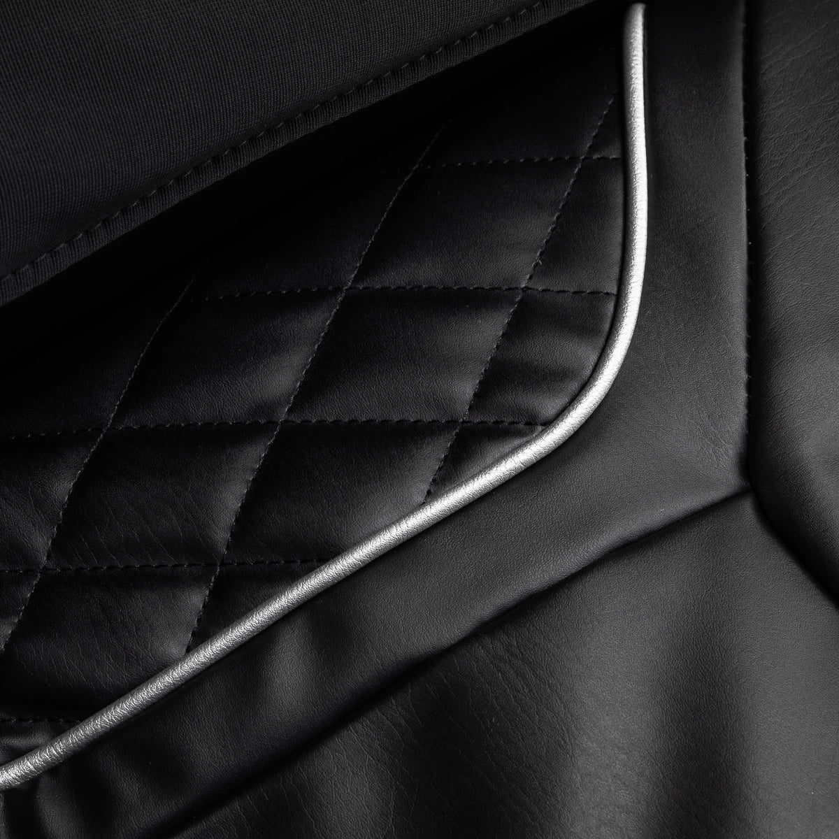 Sakura Prime 108 massage chair black